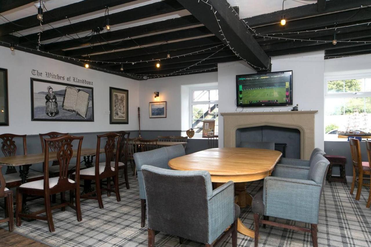 Pass The Keys Modern En-suite In Country Pubrestaurant 1 *