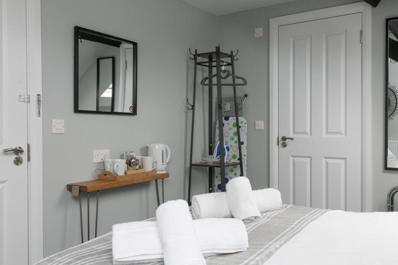 Apartment Pass The Keys Modern En-suite In Country Pubrestaurant 1